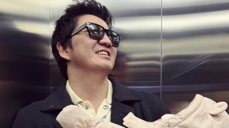 Айкын показал сына от первого брака и нарвался на критику