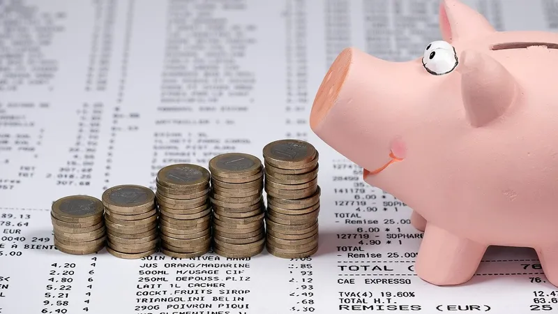 Свыше 10 миллионов тенге потеряла пенсионерка, желая заработать на инвестициях