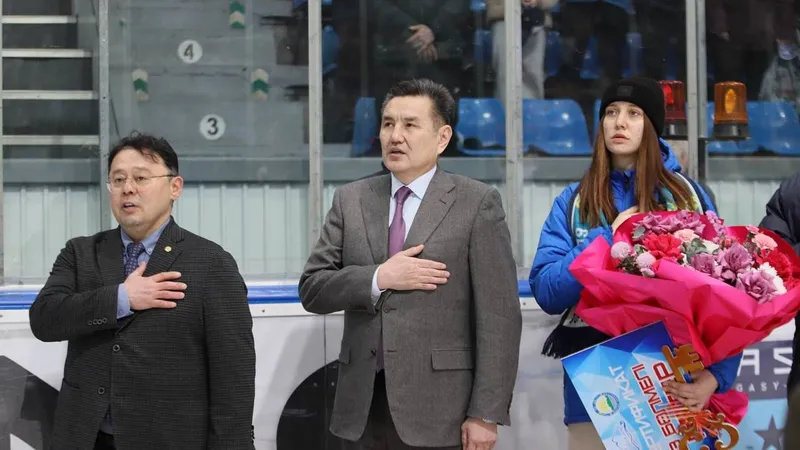 Аким ВКО вручил ключи от квартиры чемпионке Сурдлимпийских игр Фаине Мейрмановой