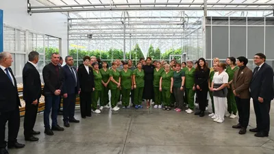 Аида Балаева с сотрудниками ТОО в СКО, фото - Новости Zakon.kz от 25.02.2026 16:32