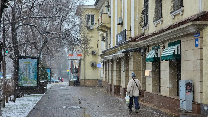 По всему Казахстану объявлено штормовое предупреждение на 8 марта