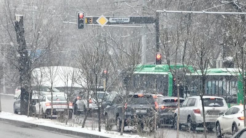 Сотни водителей попали под штрафы после проверок в Алматы