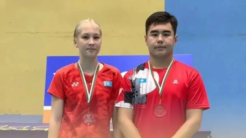 Четыре медали завоевал Казахстан на турнире по бадминтону среди юниоров в Уганде