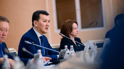 Ерлан Карин выступает в Костанае, фото - Новости Zakon.kz от 27.02.2026 22:42