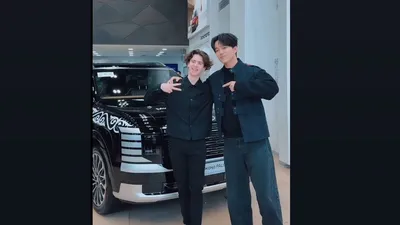 Димаш Кудайберген исполнил свое обещание, подарив Михаилу Шайдорову автомобиль, фото - Новости Zakon.kz от 28.02.2026 22:45