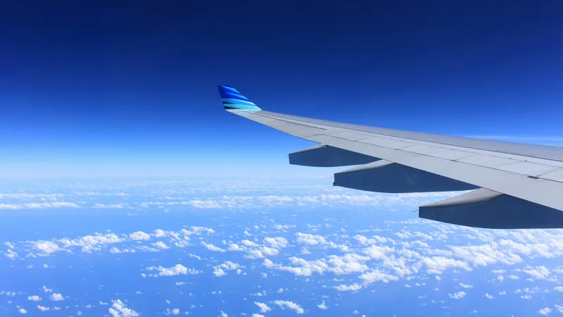 В аэропортах Абу-Даби, Дубая и Катара отменили рейсы