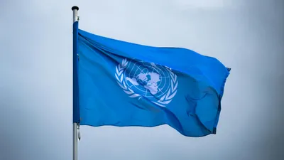 Флаг ООН, небо, фото - Новости Zakon.kz от 01.03.2026 07:11