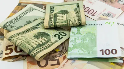 валюты мира, фото - Новости Zakon.kz от 02.03.2026 11:56