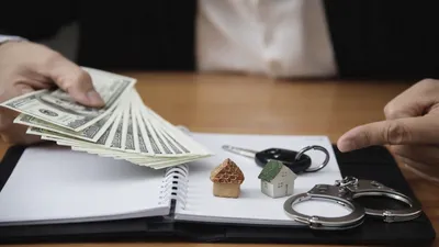 Деньги, ключи, дом, наручники, фото - Новости Zakon.kz от 03.03.2026 12:08