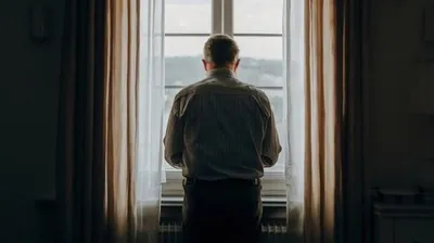 Россиянин выкинул мать в окно из-за ее отказа, фото - Новости Zakon.kz от 04.03.2026 00:53