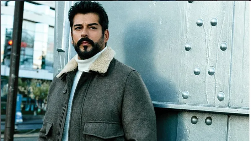 Бурак Озчивит восхитил подписчиков новыми фотографиями