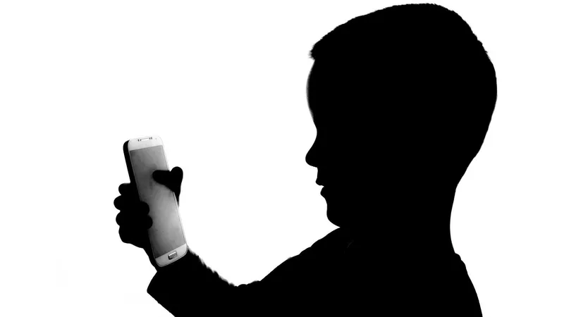 Цифровая подмена: как мошенники используют дипфейки для обмана граждан