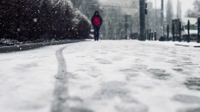 Шторм над Казахстаном: сильные осадки и порывистый ветер ожидаются в четверг