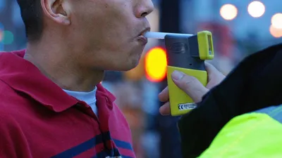 Алкотестер, фото - Новости Zakon.kz от 04.03.2026 17:48