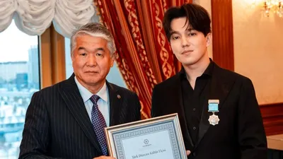 Димаш Кудайберген получил награду ТЮРКСОЙ, фото - Новости Zakon.kz от 06.03.2026 02:30