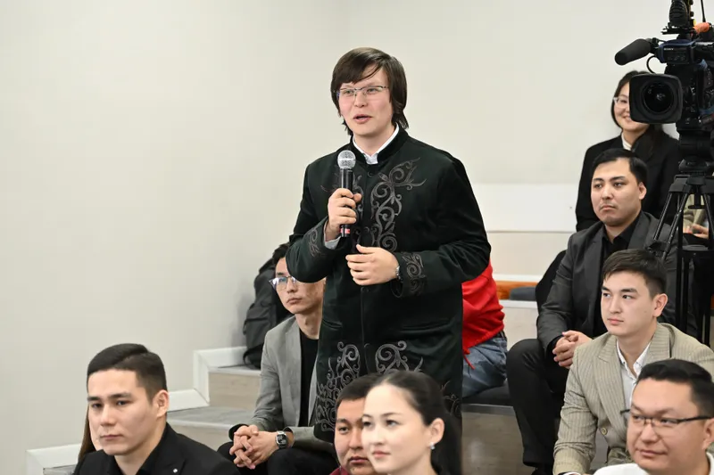 обсуждение новой Конституции, фото - Новости Zakon.kz от 05.03.2026 17:18