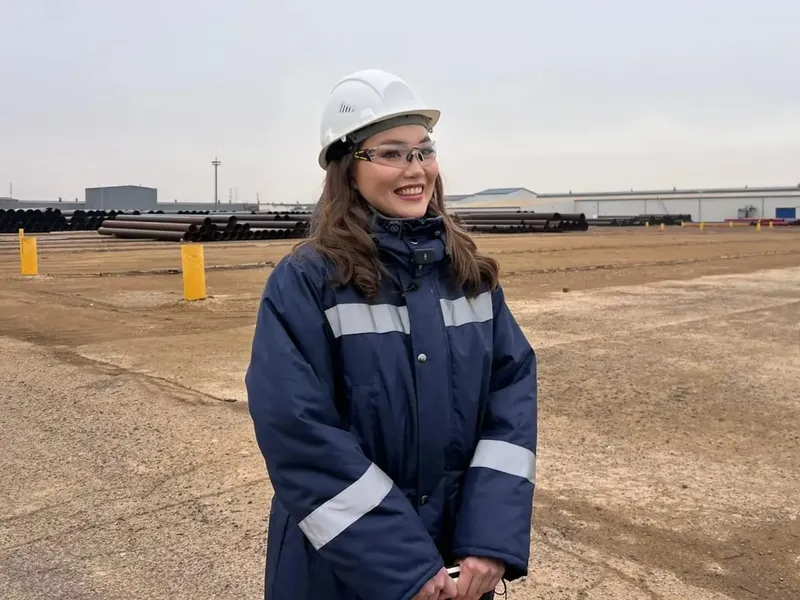 Победительница конкурса красоты устроилась работать на завод