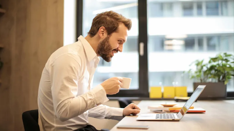 "Убийственную" привычку офисных работников назвал врач