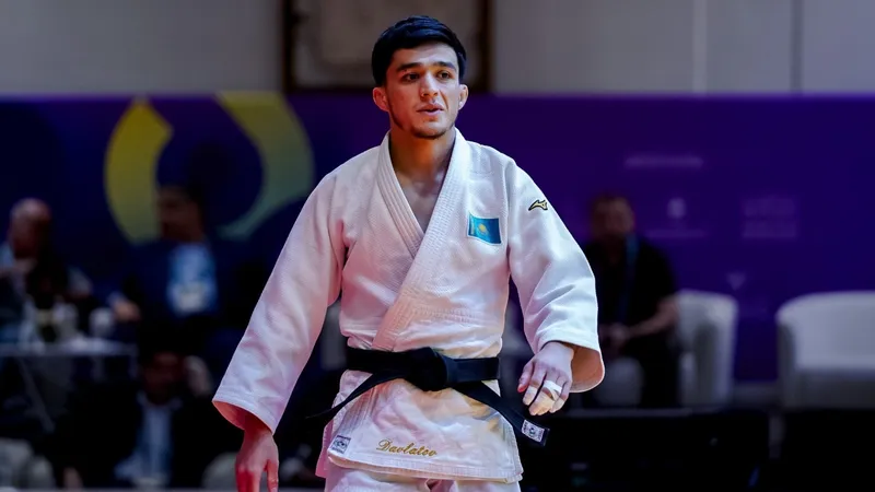 Сборная Казахстана отметилась одной медалью первого дня Гран-при в Австрии