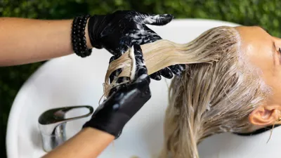 окрашивание волос, фото - Новости Zakon.kz от 07.03.2026 14:33