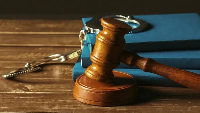 Странный приговор вынесли серийному педофилу в Нидерландах