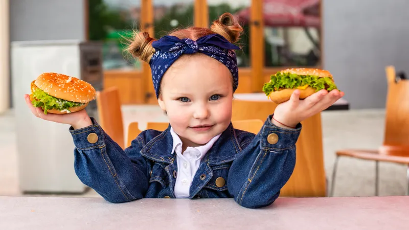 Фастфуд портит характер детей – ученые