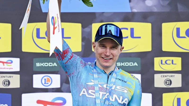 Представитель "Астаны" выиграл второй этап престижной гонки "Париж-Ницца"