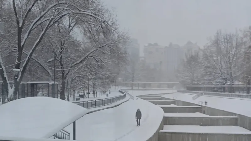 После +18°С на Алматы надвигаются снегопад и мороз до -14°С: синоптики предупредили о похолодании