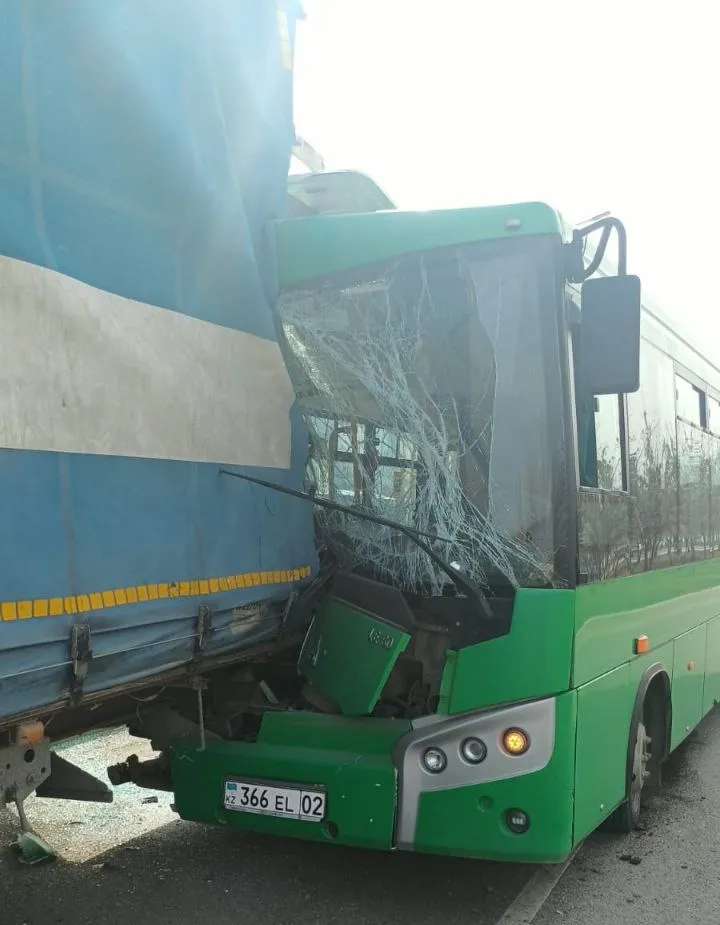 ДТП в Алматы, фото - Новости Zakon.kz от 10.03.2026 15:26