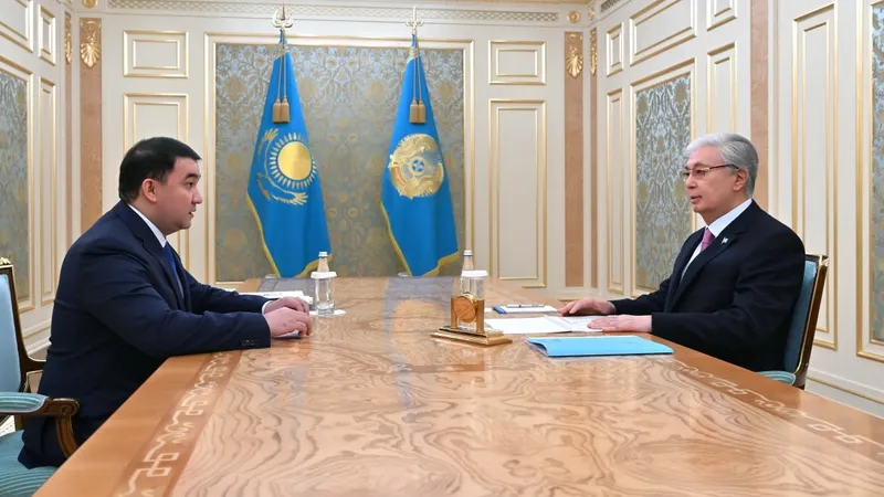 Об успехах Туркестанской области доложил аким Токаеву