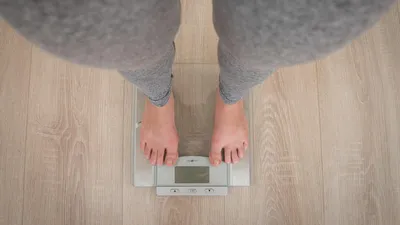 ноги, весы, фото - Новости Zakon.kz от 12.03.2026 18:06