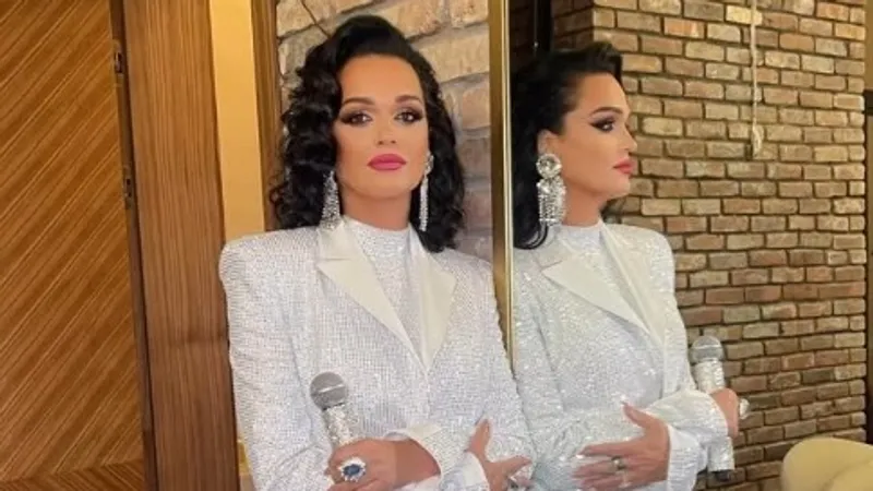 Певица Слава резко сменила имидж и показала смелую стрижку