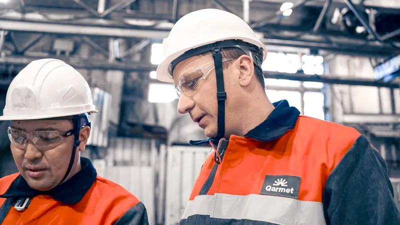 сотрудники Кармет, фото - Новости Zakon.kz от 13.03.2026 17:13