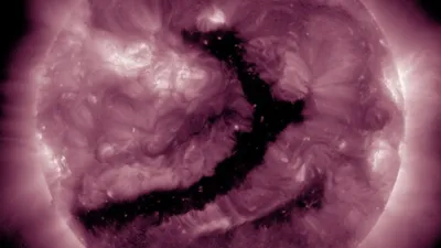 корональная дыра на солнце, фото - Новости Zakon.kz от 13.03.2026 10:05