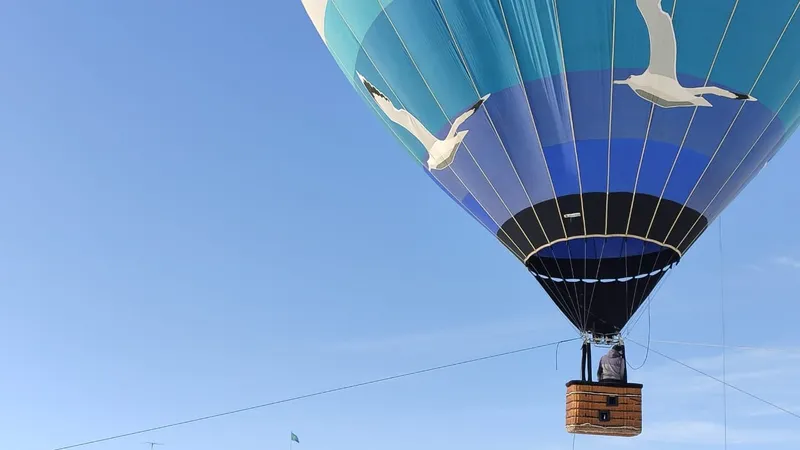Голосующий прибыл на воздушном шаре в ВКО