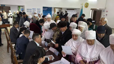 Небесный волк Көк бөрі, байкеры и казахские ханы: как проходит референдум в регионах Казахстана