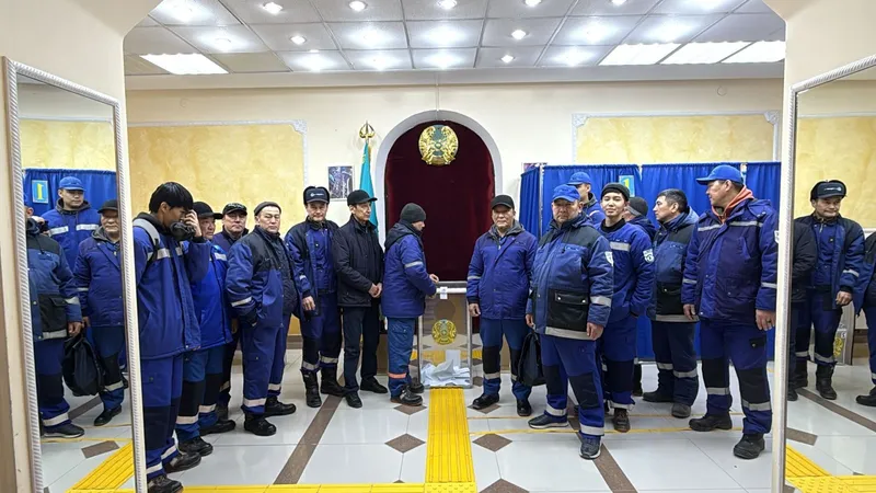 Более 5 тысяч нефтяников Атырауской области, работающих вахтовым методом, приняли участие в референдуме