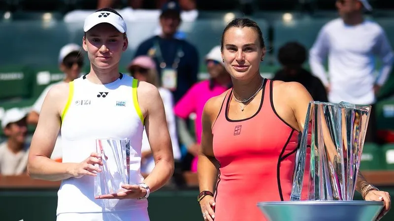 Рыбакина подколола Соболенко в поздравлении и высказалась о матче