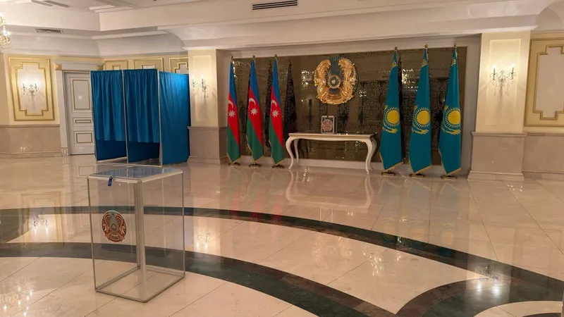 В более чем 40 странах мира открылись участки референдума Казахстана