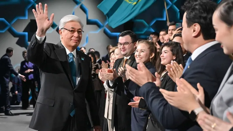 Результаты экзит-полла: Токаев поздравил всех с принятием новой Конституции