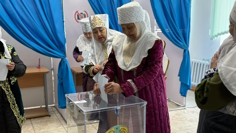 В Актюбинской области 60 свекровей и 60 невесток одновременно пришли на избирательный участок