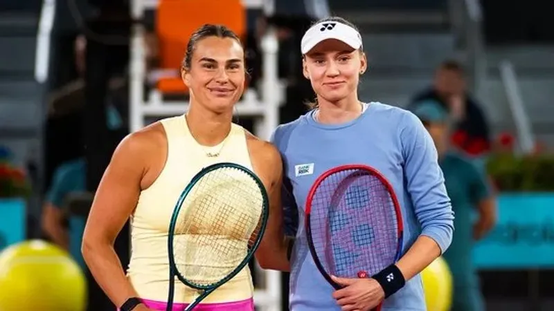 Елена Рыбакина уступила Арине Соболенко в напряженном финале WTA 1000