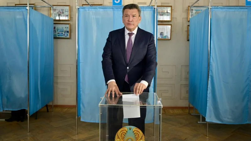Аким Северо-Казахстанской области проголосовал на референдуме