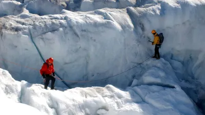 Альпинисты, снег, фото - Новости Zakon.kz от 15.03.2026 07:59