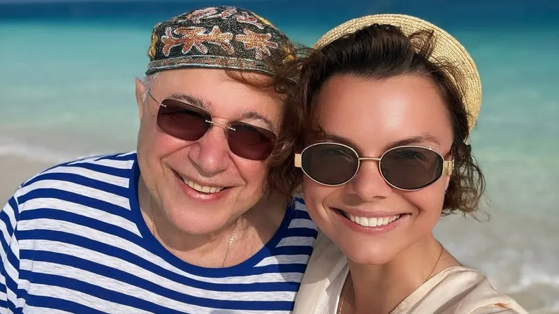 Молодая жена 80-летнего Евгения Петросяна показала, как и с кем отметила двойной семейный праздник