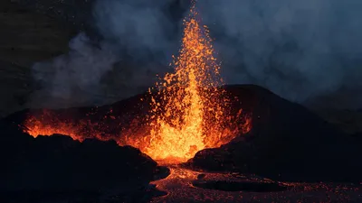 извержение вулкана, фото - Новости Zakon.kz от 16.03.2026 13:17