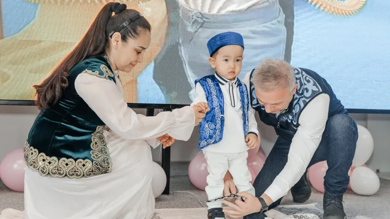 Лучший подарок на 8 Марта: в Алматы четверо детей с особыми потребностями сделали свои первые шаги