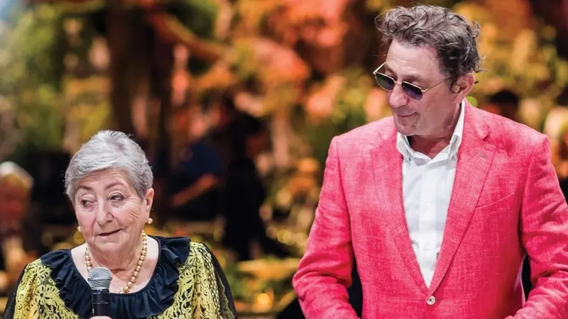 Григорий Лепс растрогал фанатов редкими кадрами с 90-летней мамой