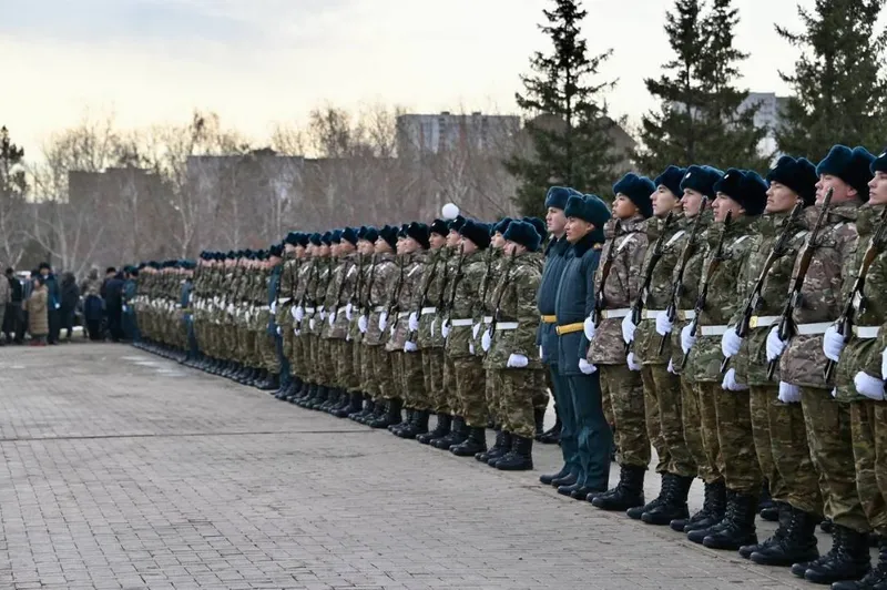 срочники в РК, фото - Новости Zakon.kz от 17.03.2026 13:21