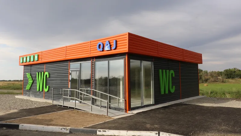 Директора филиала уволили из-за закрытого туалета на трассе Астана – Щучинск